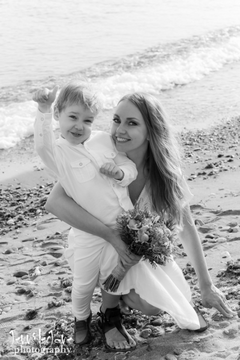 family-photo-shoot-tikitano-beach-restaurant-estepona